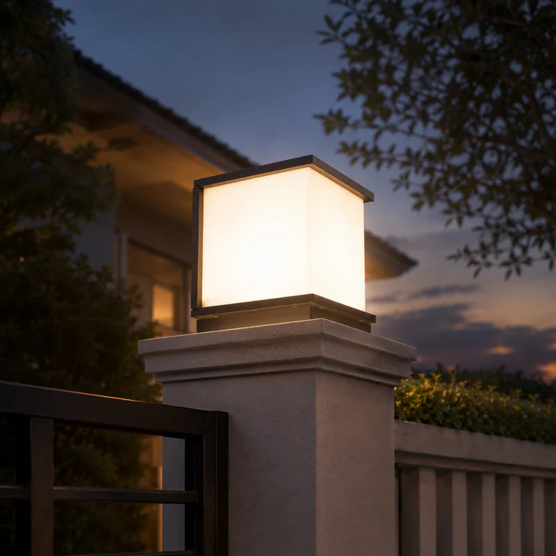 Mini Outdoor Wall Lamp Box A336